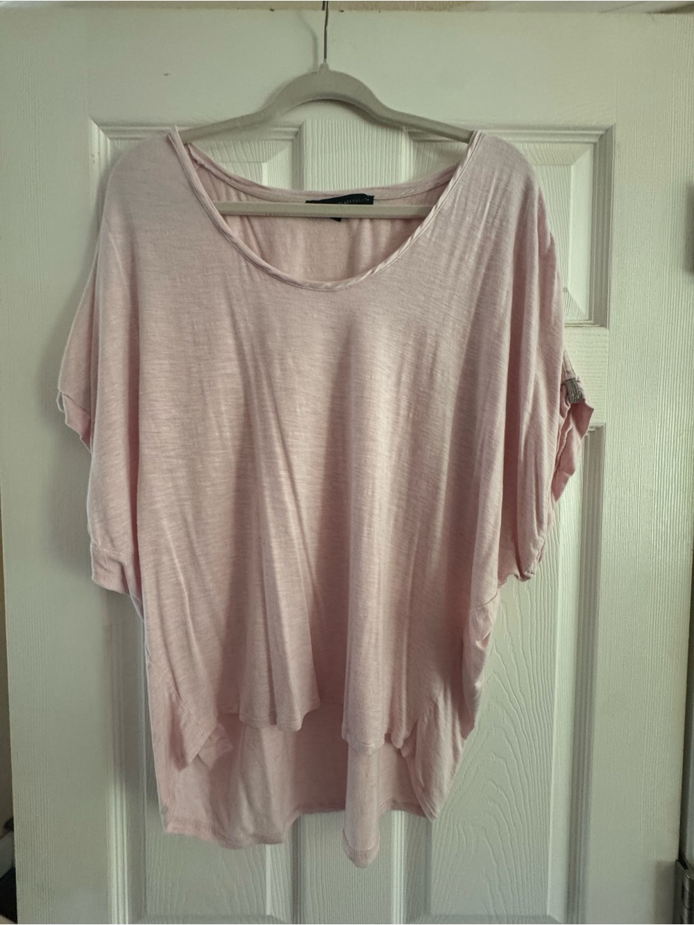 White House Black Market Light Pink Scoop Neck Short Sleeve Top